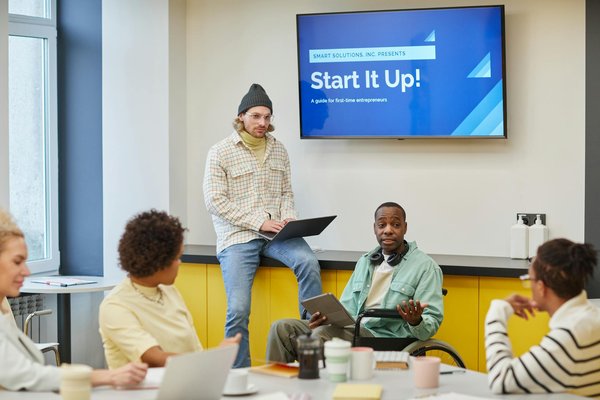 Unlocking sustainable growth: strategies for emerging uk business managers